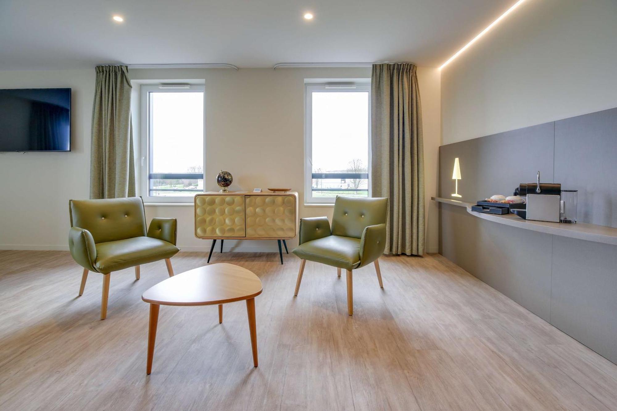 Brit Hotel Confort Saint-Dizier Exteriör bild