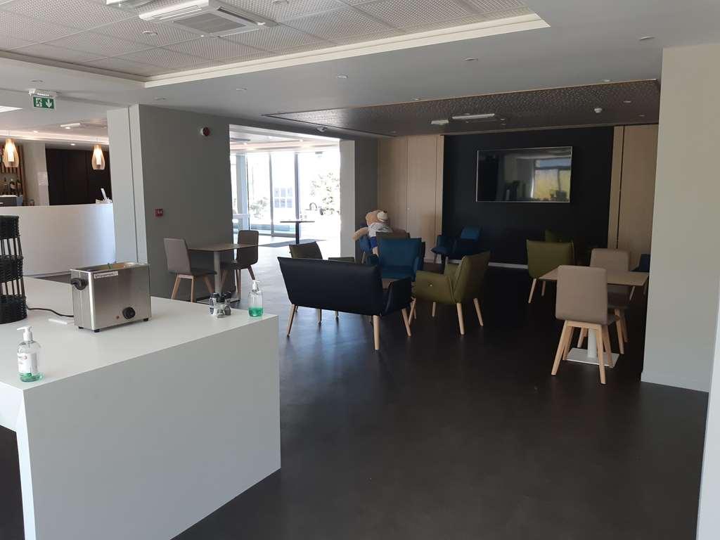 Brit Hotel Confort Saint-Dizier Restaurang bild