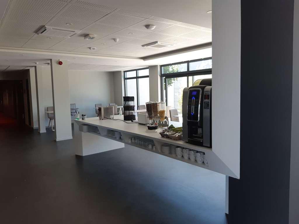 Brit Hotel Confort Saint-Dizier Restaurang bild